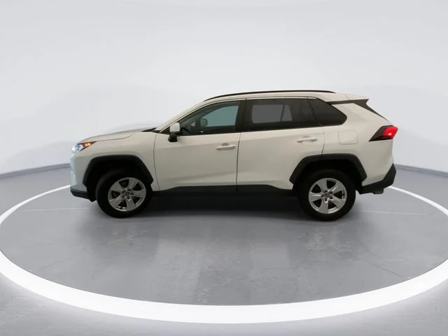 Used 2021 White Toyota XLE image 9