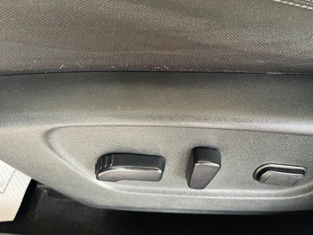 Used 2018 Red Nissan SV image 21
