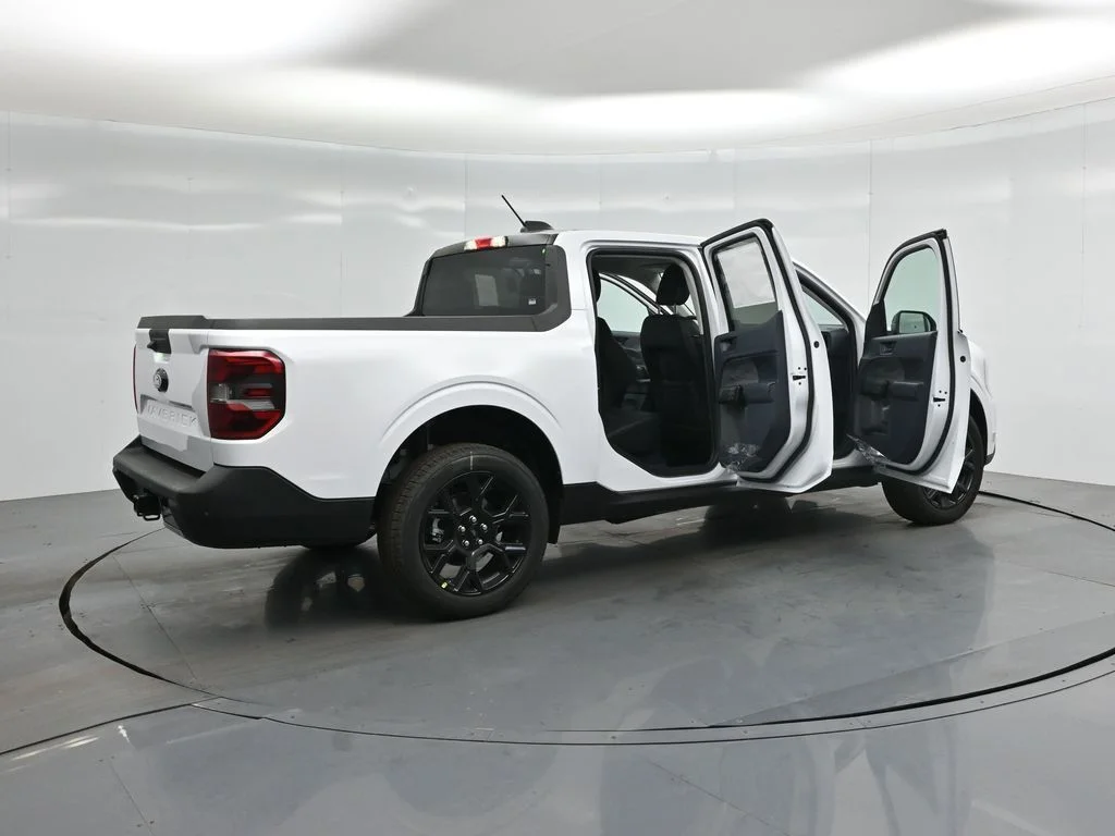 New 2026 Oxford White Ford Lariat image 5
