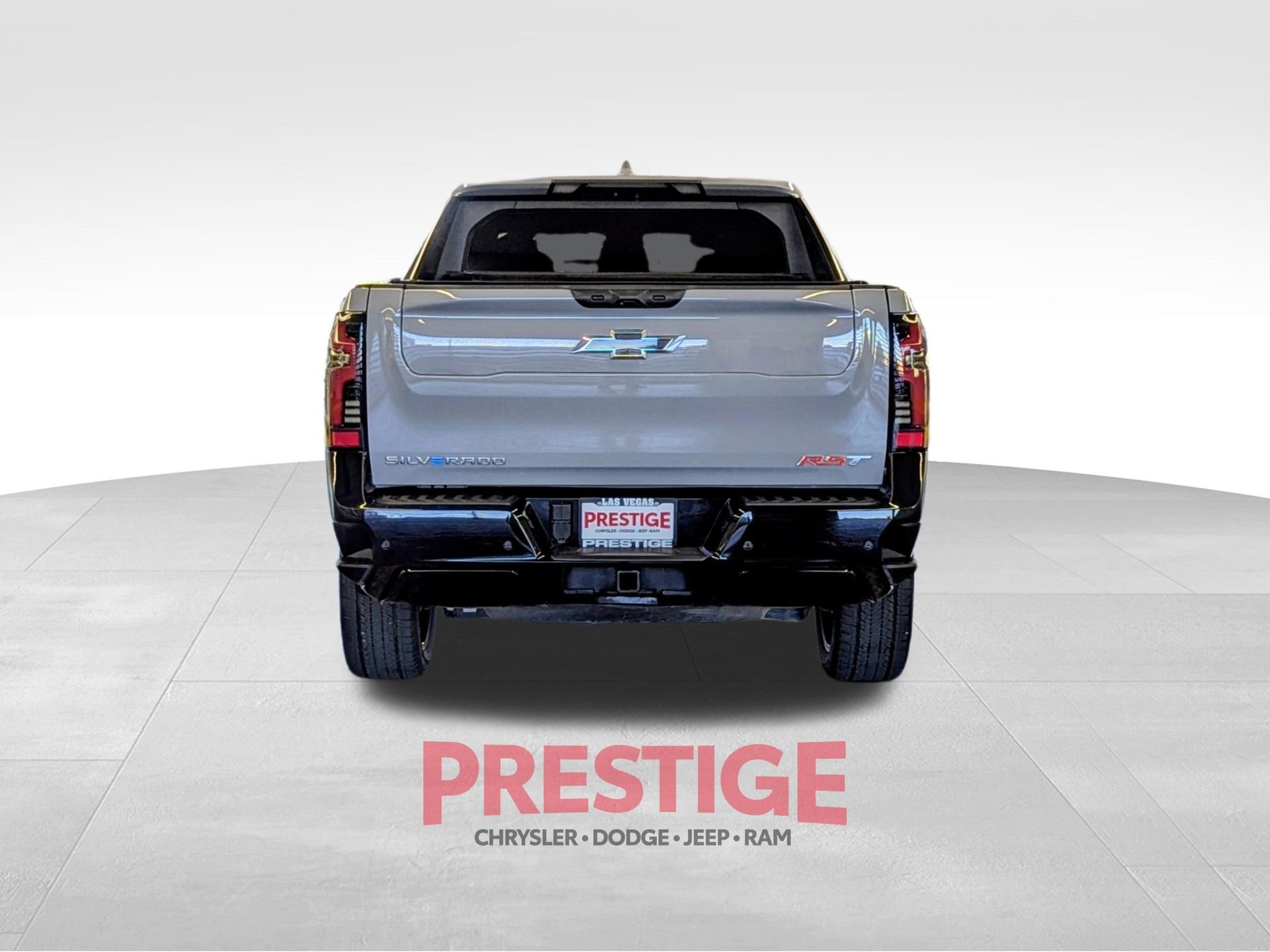Used 2025 Gray Chevrolet RST image 9