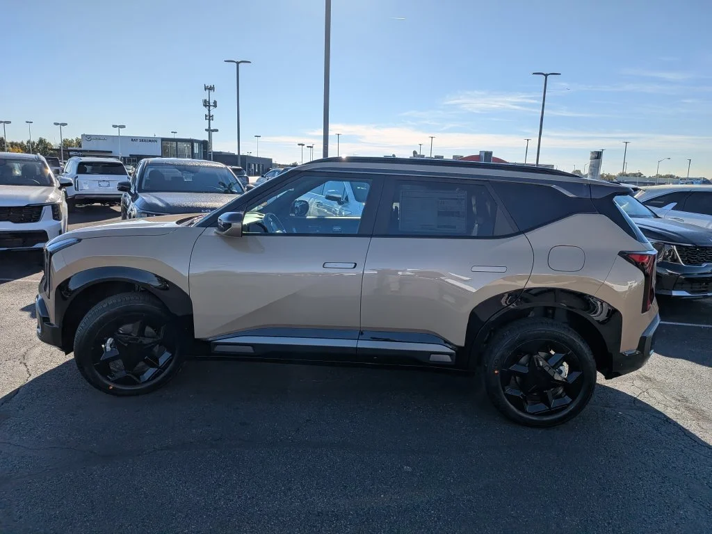 New 2027 Terrain Brown Kia X-Line S image 31