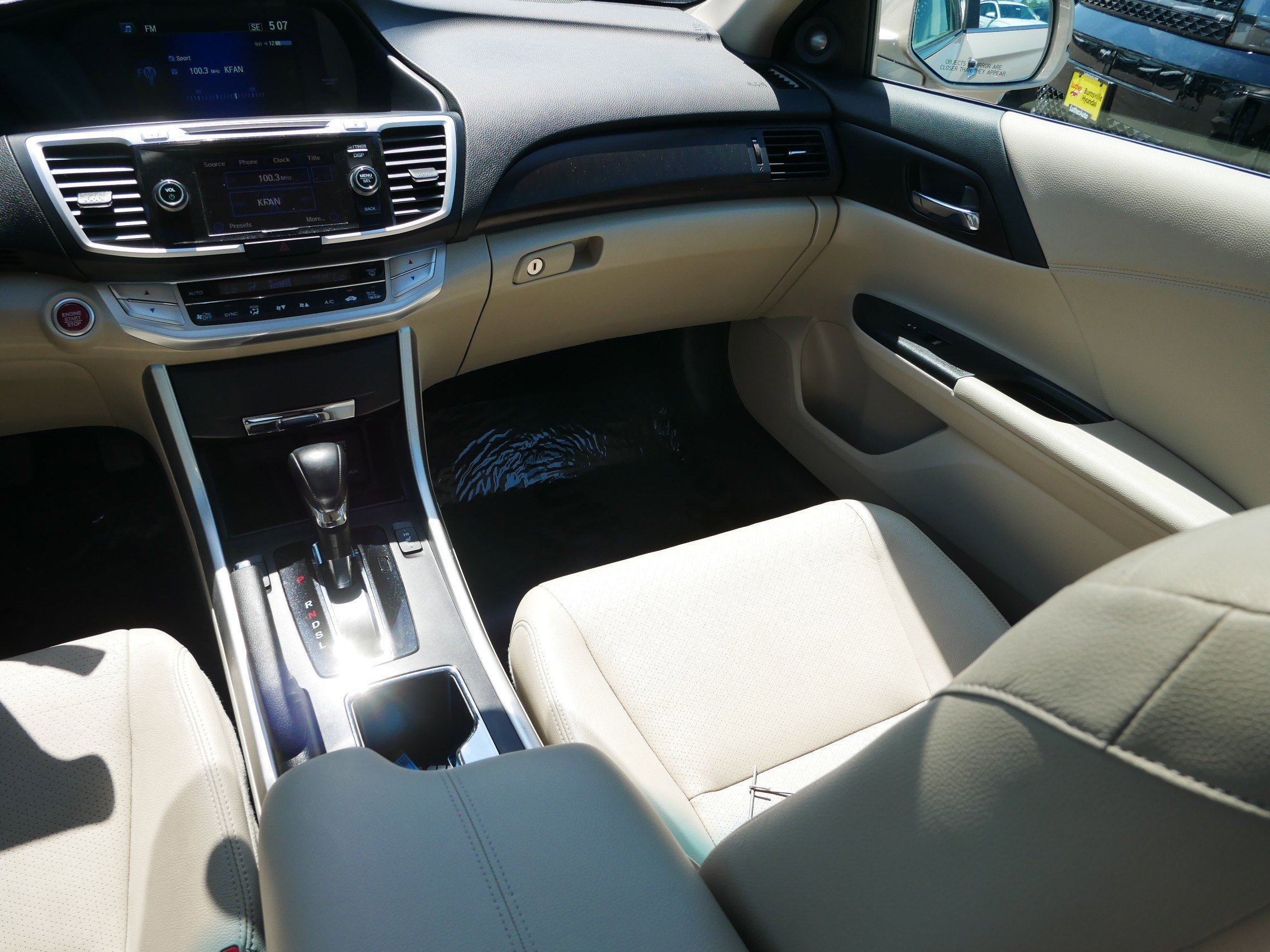 2015 Honda Accord EX-L - Photo 11