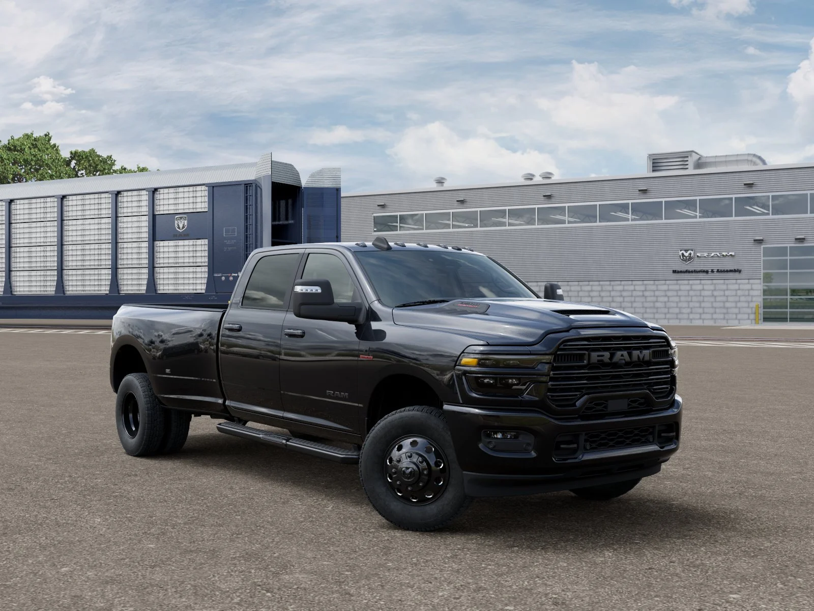 New 2026 Diamond Black Crystal Pearl-Coat Exterior Paint RAM Laramie image 3