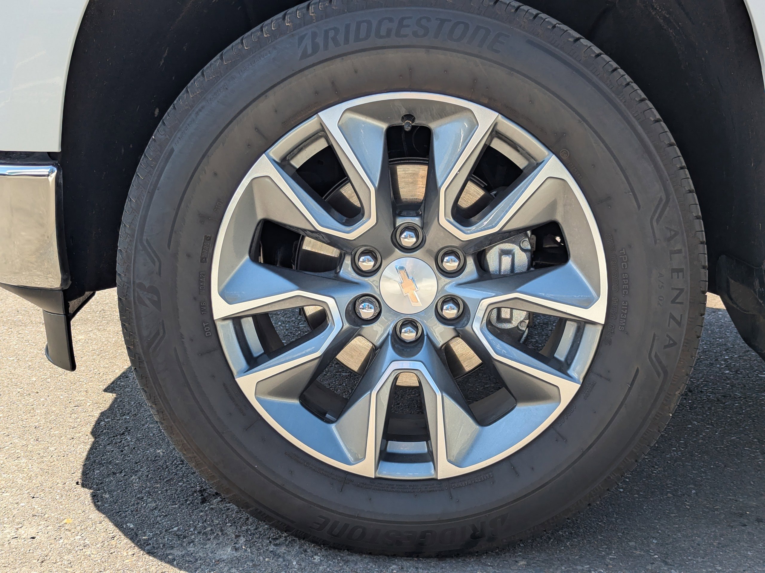 New 2025 Summit White Chevrolet LT image 47