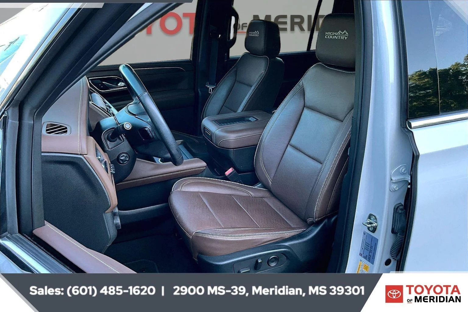 Used 2022 Iridescent Pearl Tricoat Chevrolet High Country image 17