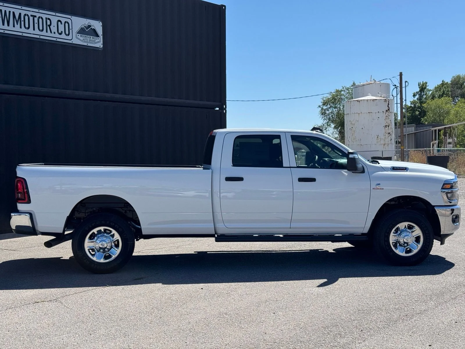 New 2027 Bright White Clearcoat RAM Tradesman image 5