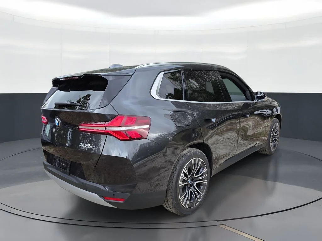 Used 2026 Gray BMW 30 xDrive image 3
