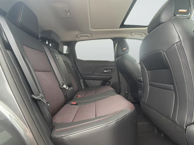 2026 Nissan KICKS SR AWD - Photo 11