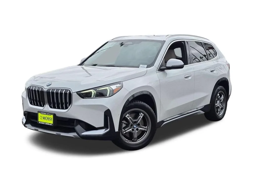 Used 2024 White BMW xDrive28i image 1