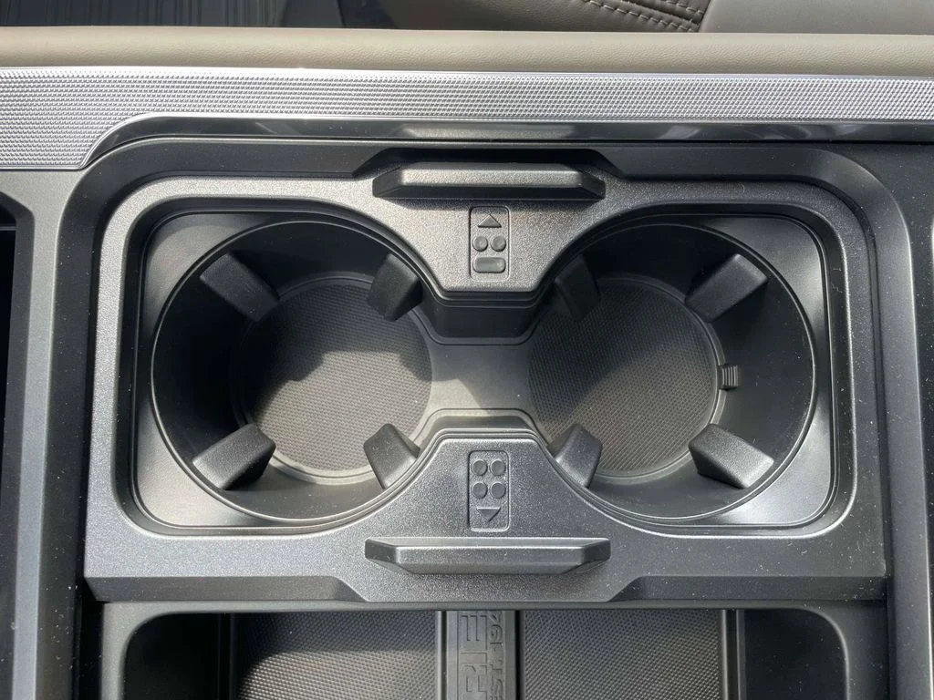 New 2026 White Ford Platinum image 18