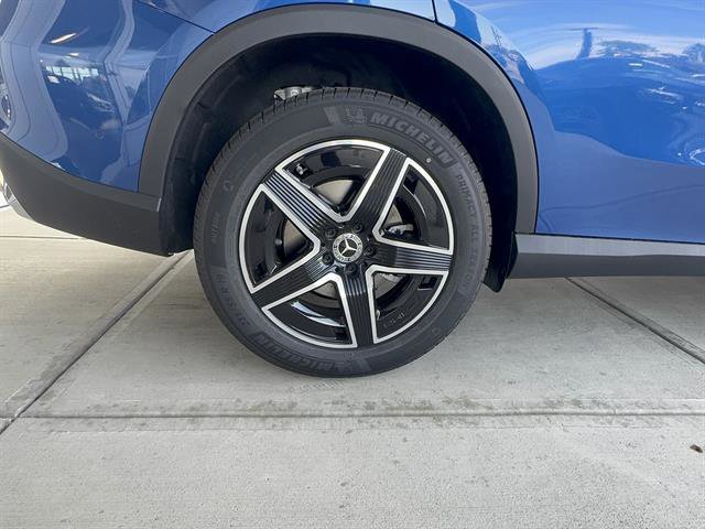 New 2026 Starling Blue Metallic Mercedes-Benz AWD GLC 300 4MATIC® 4dr SUV image 25