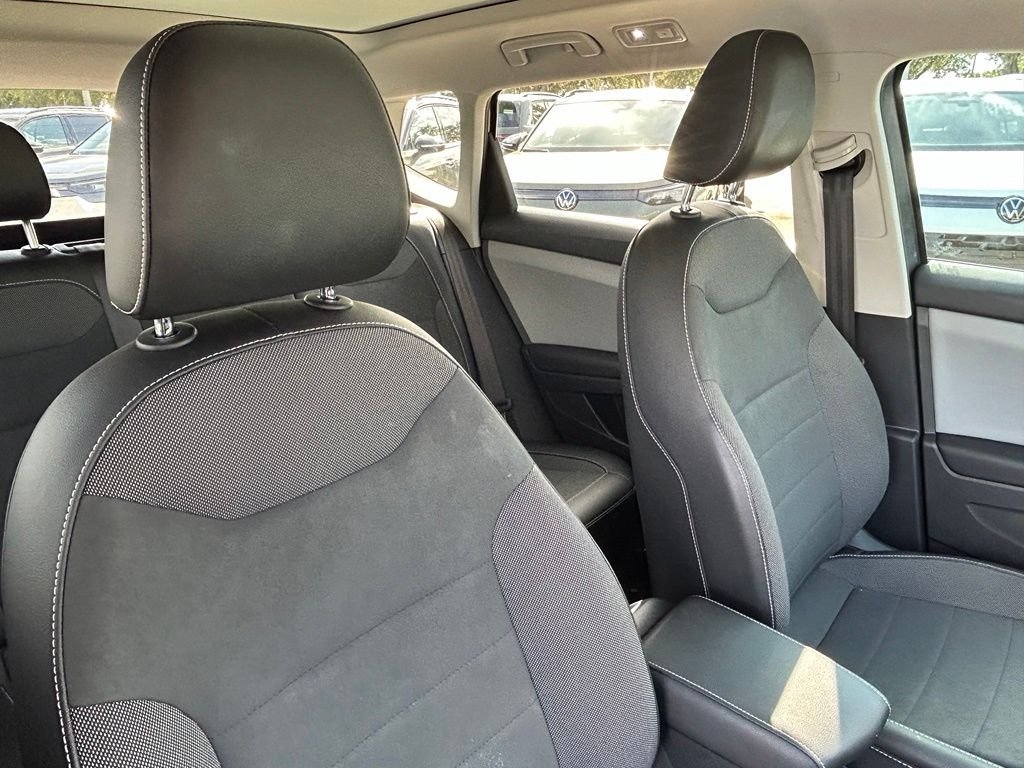 Certified Used 2022 Gray Volkswagen 1.5T SE image 41