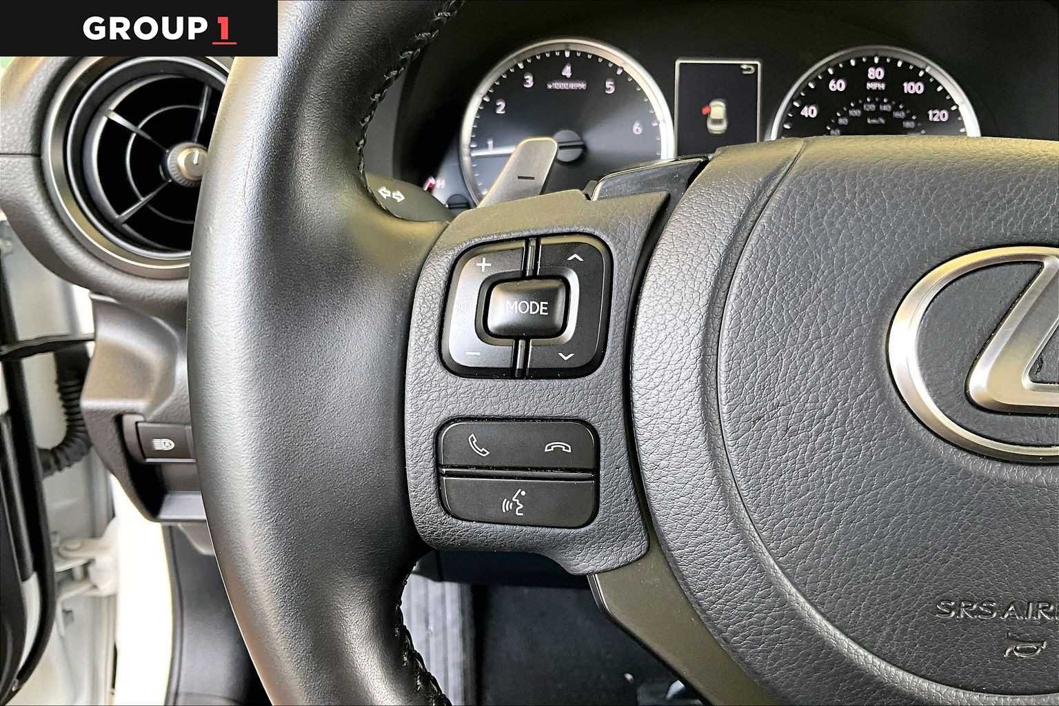 Certified Used 2025 ULTRA WHITE Lexus F SPORT Design image 22