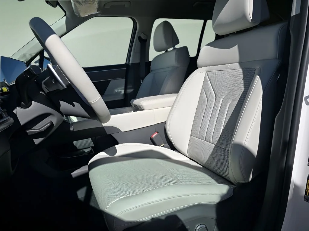 Used 2026 Serenity White Hyundai SEL image 14