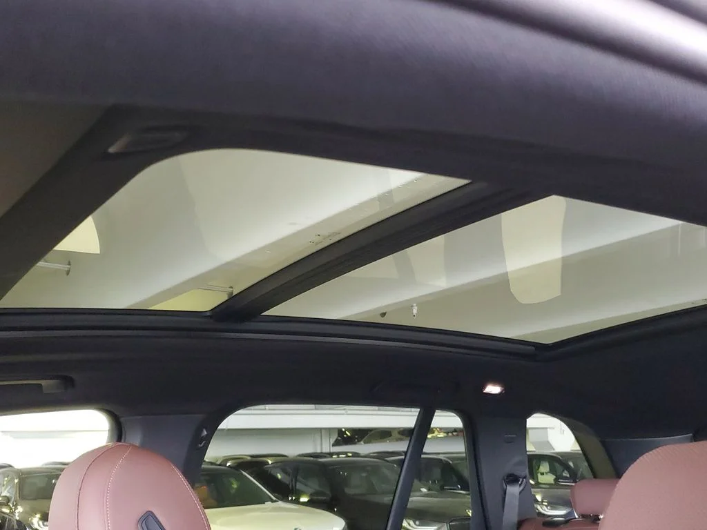 Used 2026 Alpine White BMW sDrive40i image 25