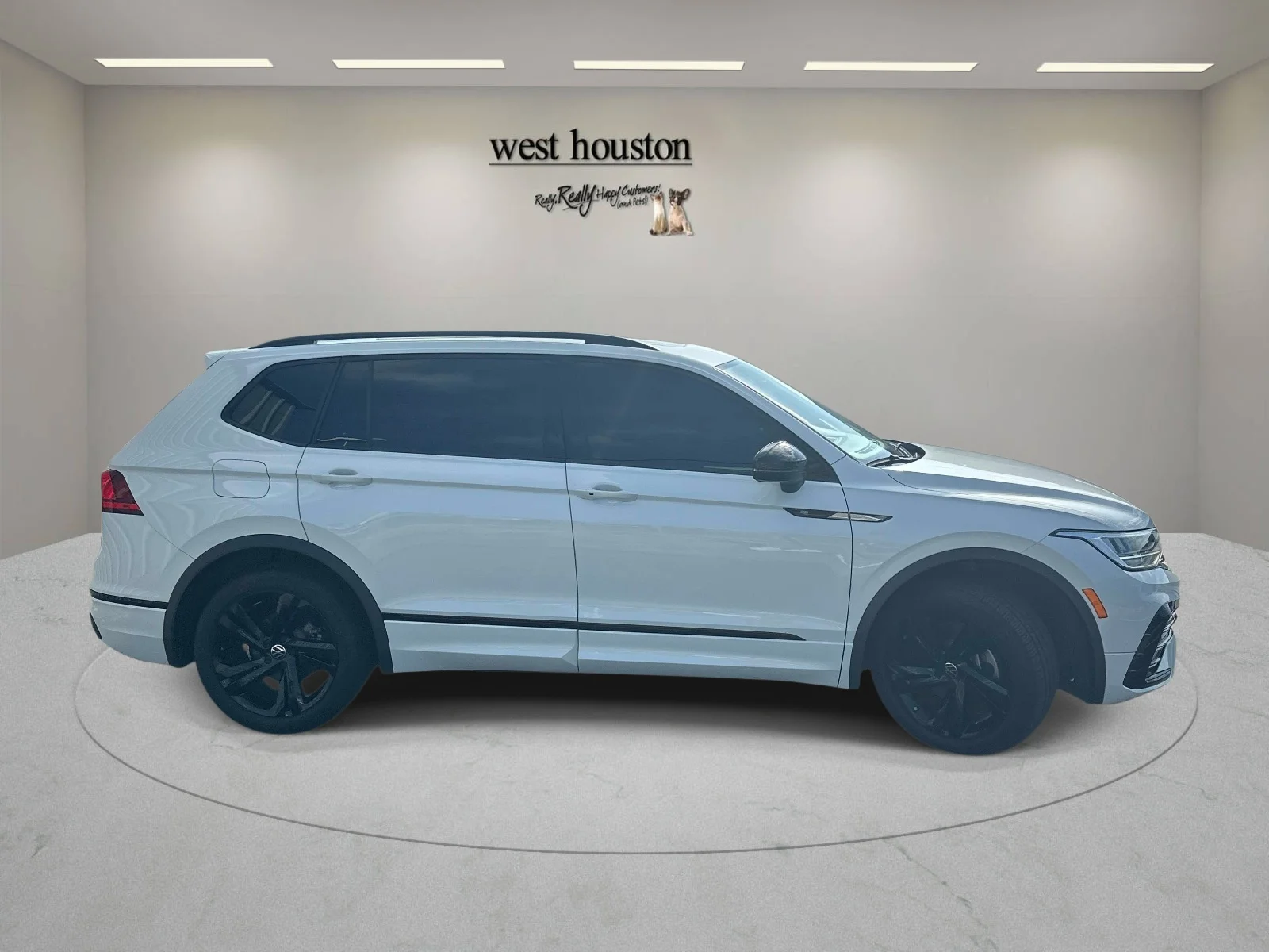 Used 2024 White Volkswagen SE R-Line Black image 4