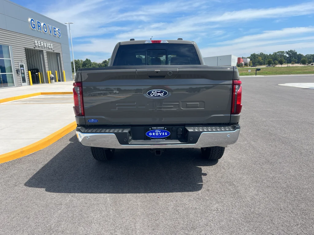New 2026 Marsh Gray Ford XLT image 6