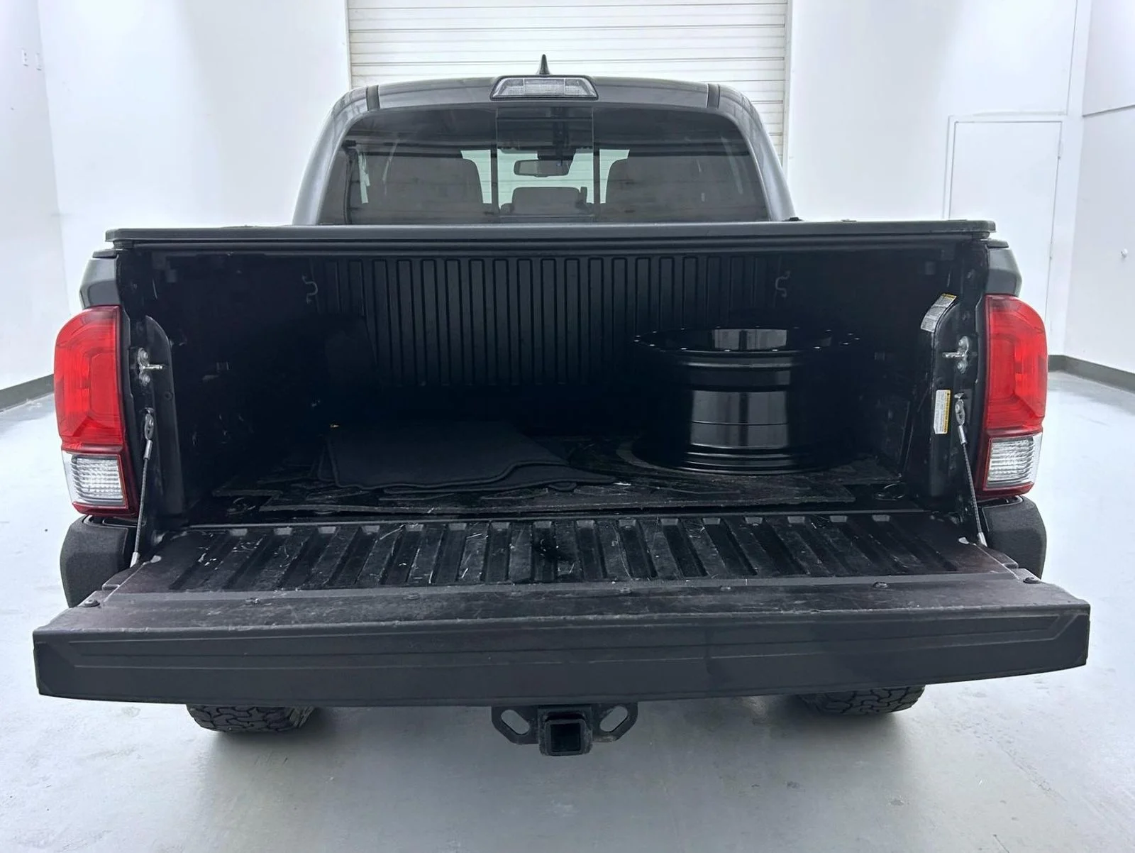 Used 2019 Gray Toyota SR5 image 21