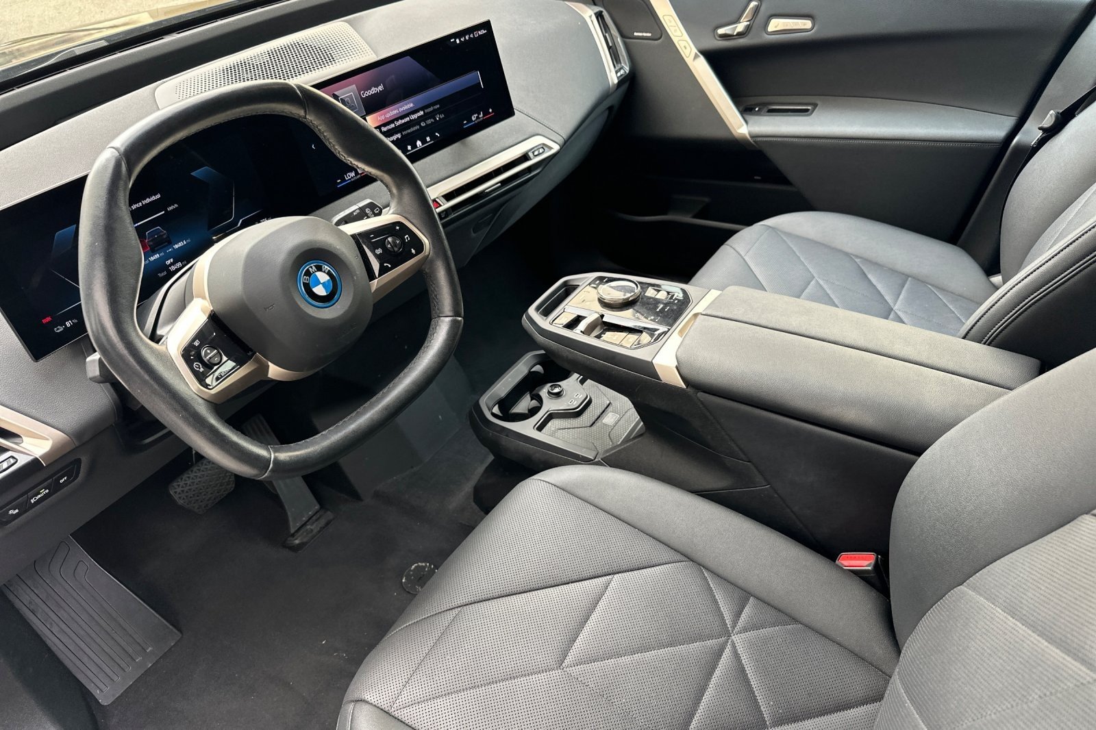 Certified Used 2024 Black Sapphire Metallic BMW xDrive50 image 9