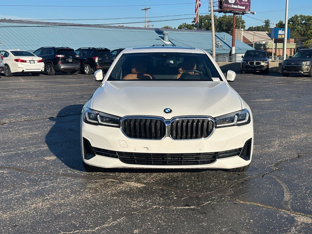 Used 2021 Alpine White BMW 530i xDrive image 2