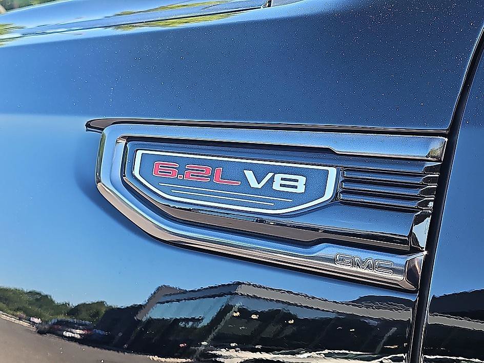 Used 2024 Onyx Black GMC AT4 image 10