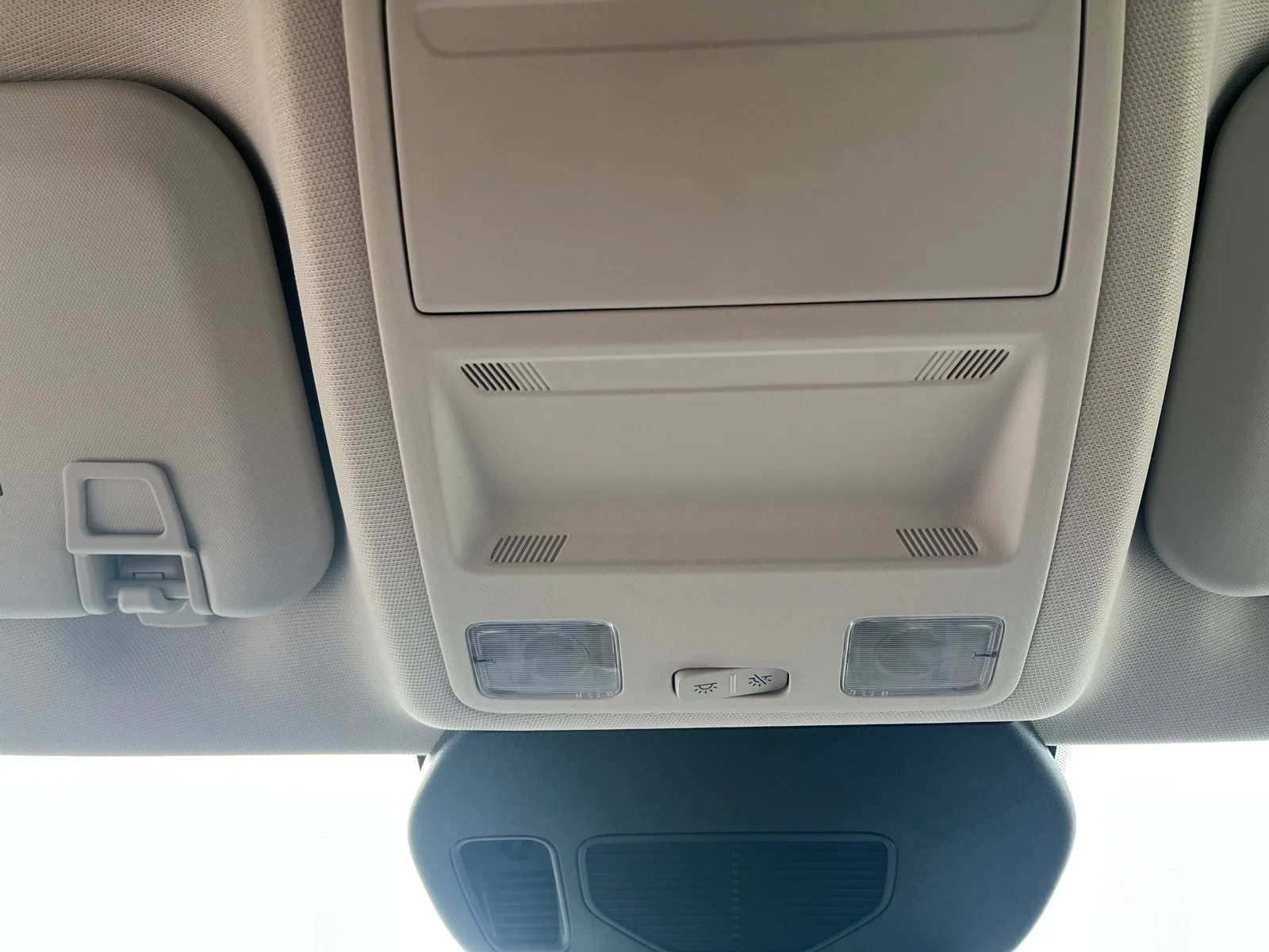 Used 2022 Atlas Blue Metallic Ford SE image 15