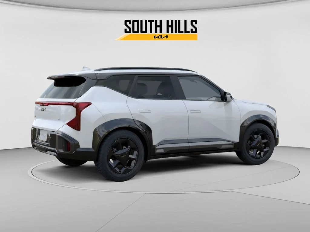 New 2027 White Kia X-Line S image 6