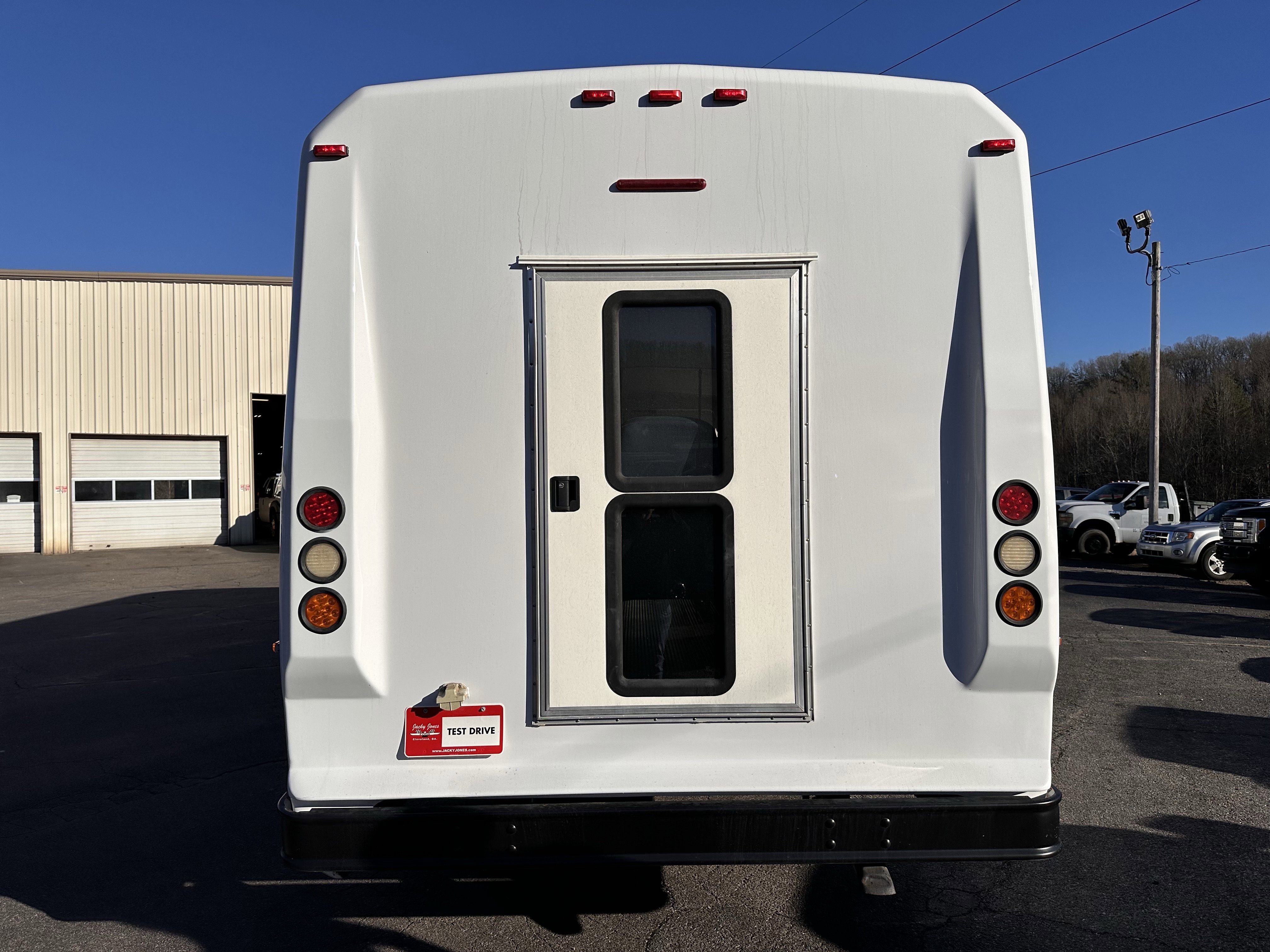 2012 Ford F-550 - Photo 6