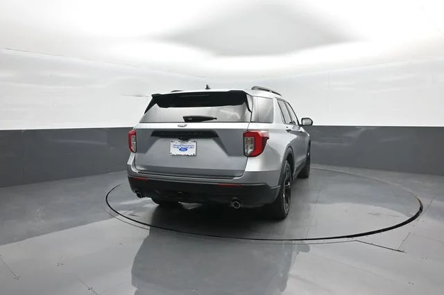 Certified Used 2023 Silver Metallic Ford ST-Line image 7