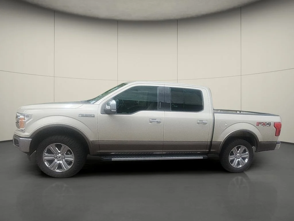 Used 2018 Silver Ford Lariat image 4