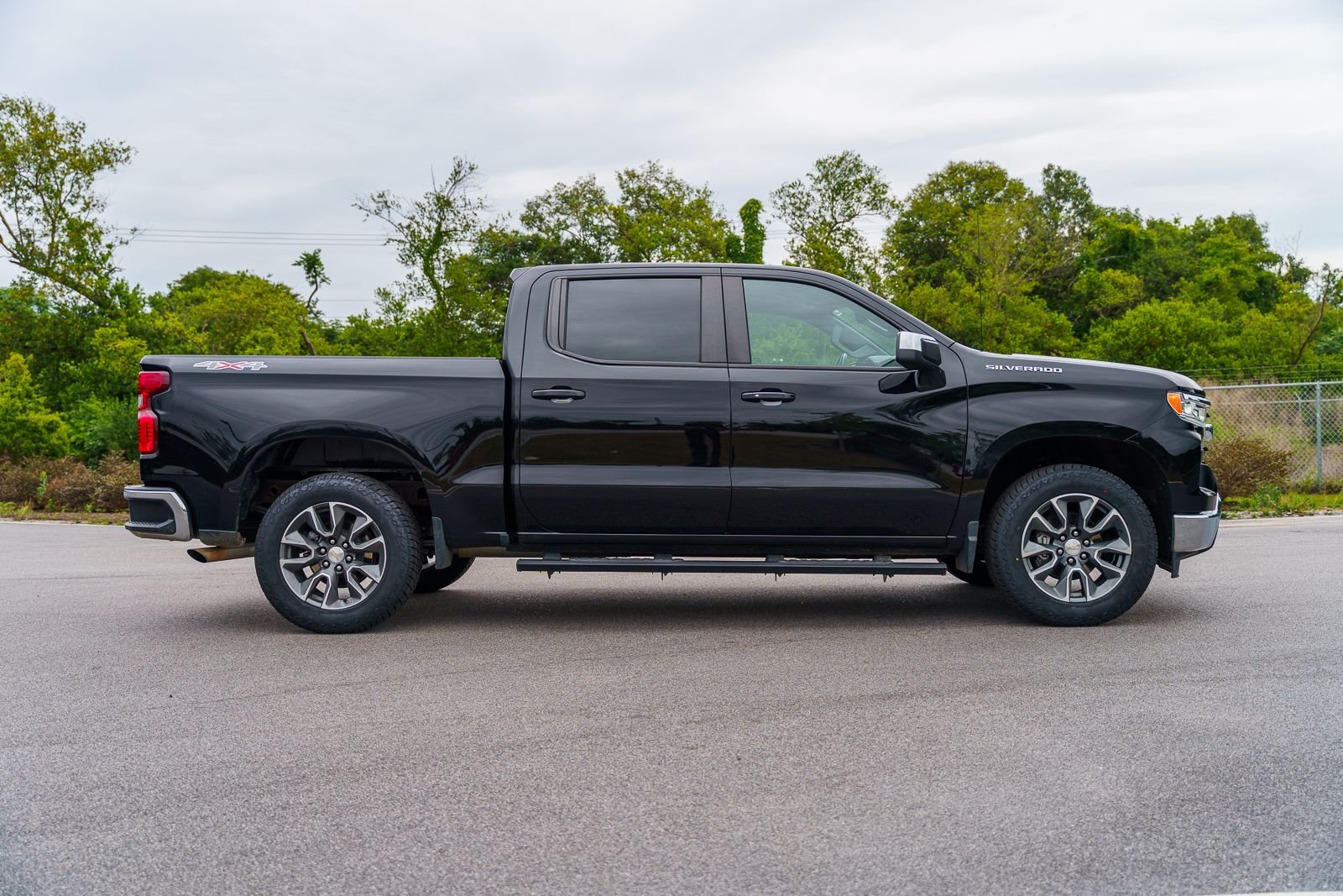 Used 2023 Black Chevrolet LT image 9