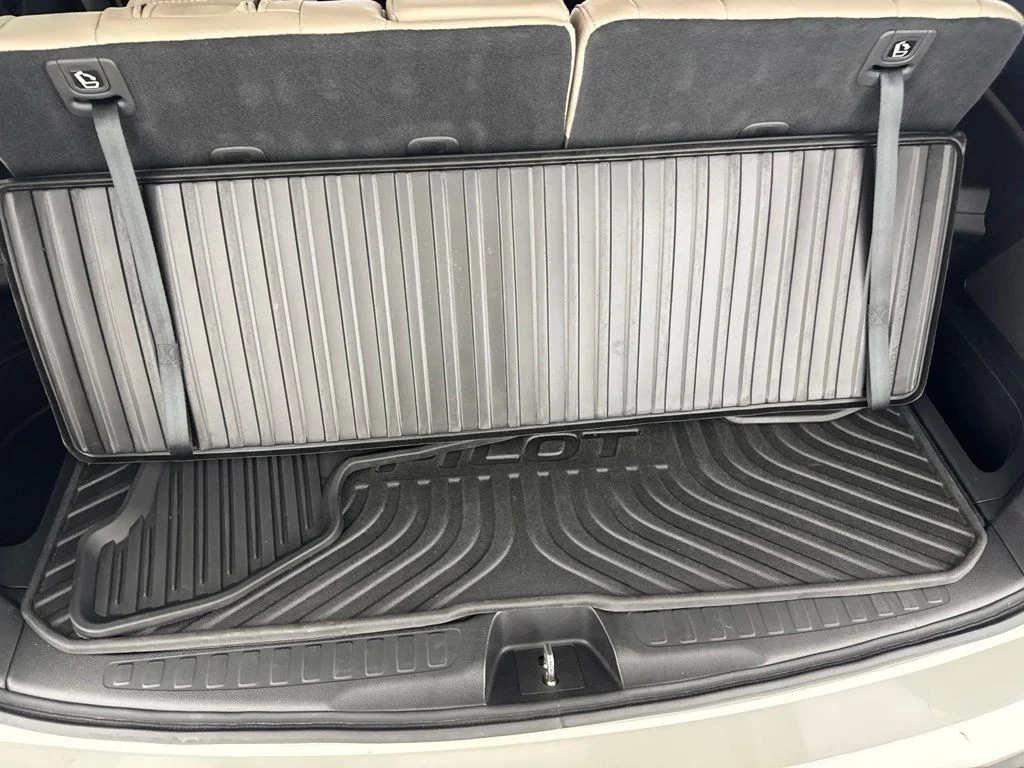 Certified Used 2018 White Honda EX-L image 31