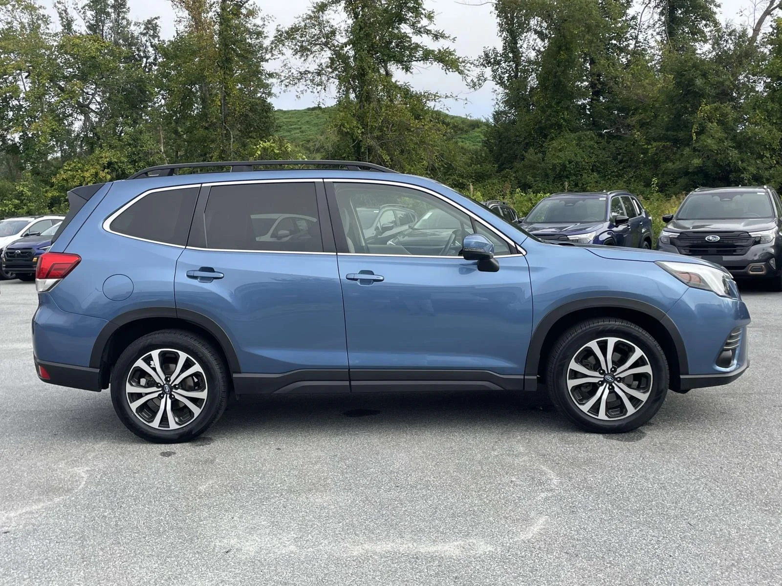 Used 2024 Horizon Blue Pearl Subaru Limited image 31
