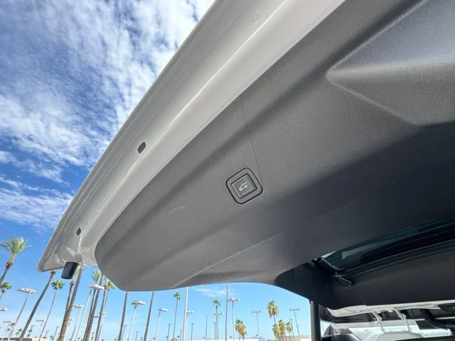 New 2026 White Chevrolet Z71 image 9