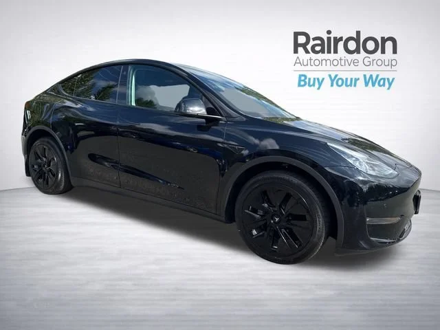 Used 2022 Black Tesla Long Range image 1