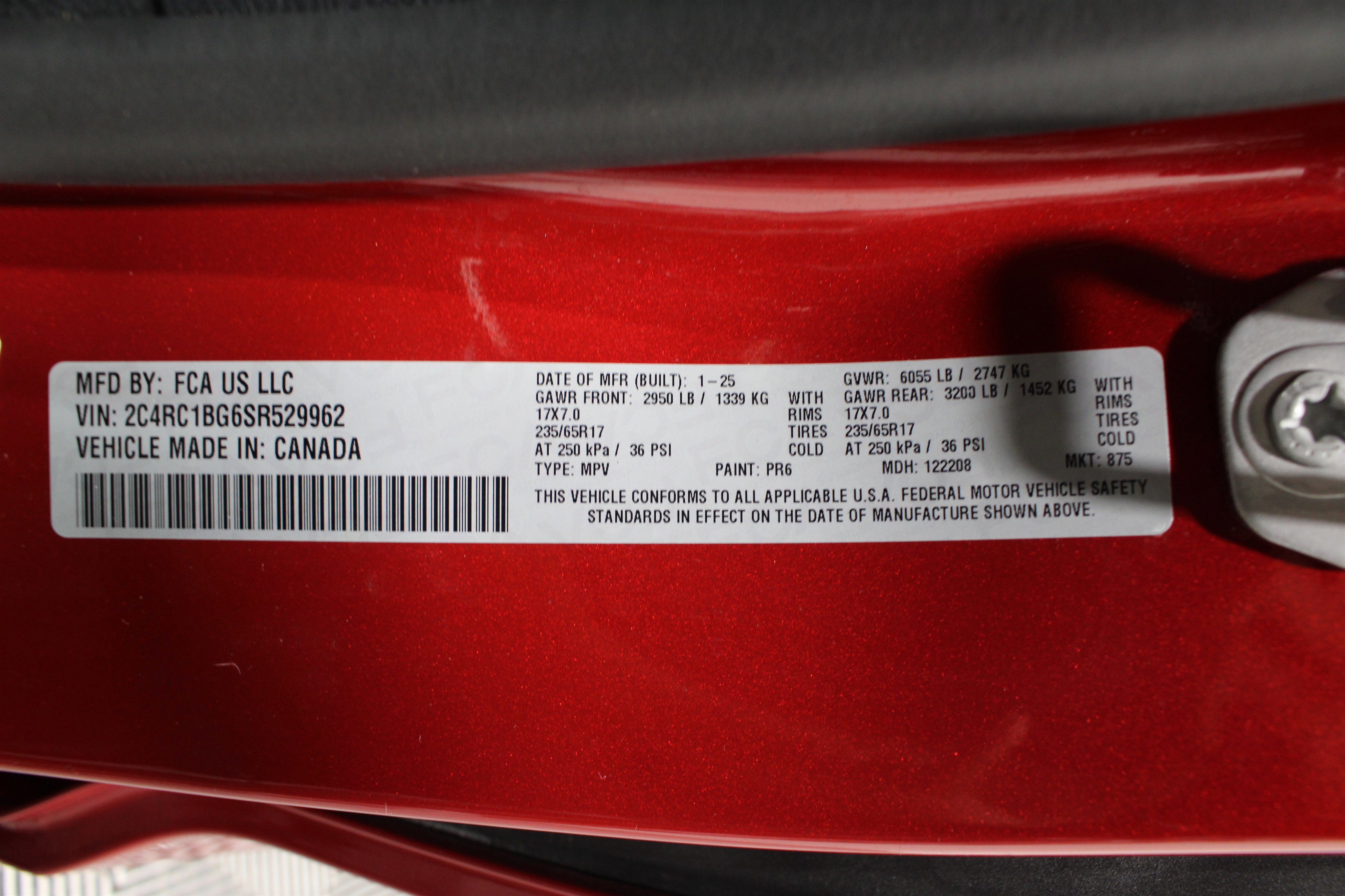 Used 2025 Red Hot Pearlcoat Chrysler Select image 39