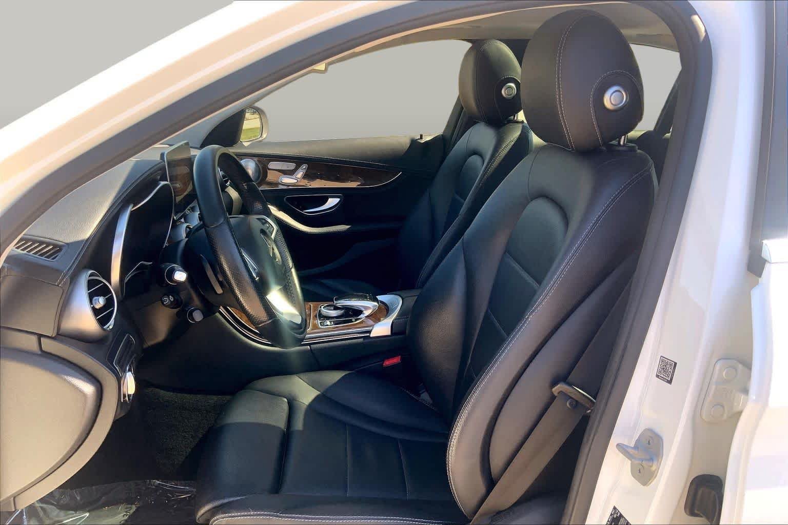 Used 2016 Polar White Mercedes-Benz C 300 Luxury image 9