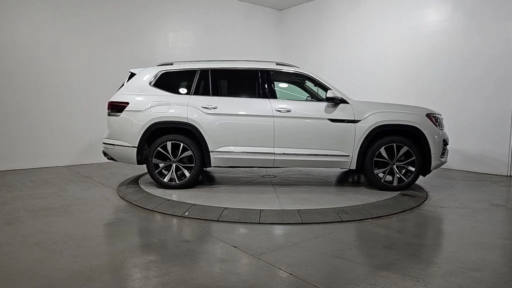 New 2026 White/off-white Volkswagen 2.0T SEL Premium R-Line image 6