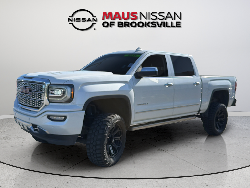 Used 2017 White GMC Denali image 5