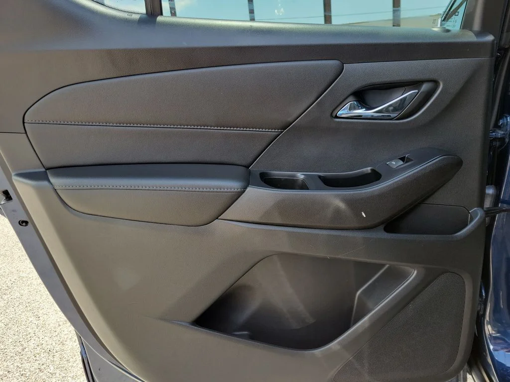 Used 2023 Blue Chevrolet LT image 10