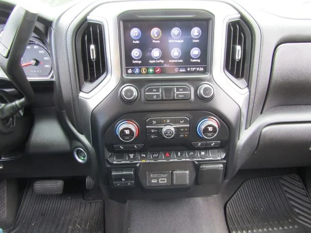 Used 2020 SUMMIT WHITE Chevrolet LT image 22