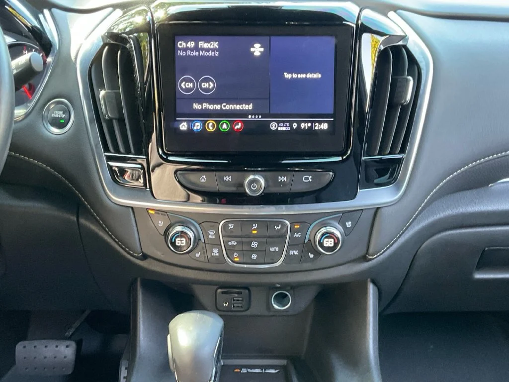 Used 2022 Beige Chevrolet Premier image 12