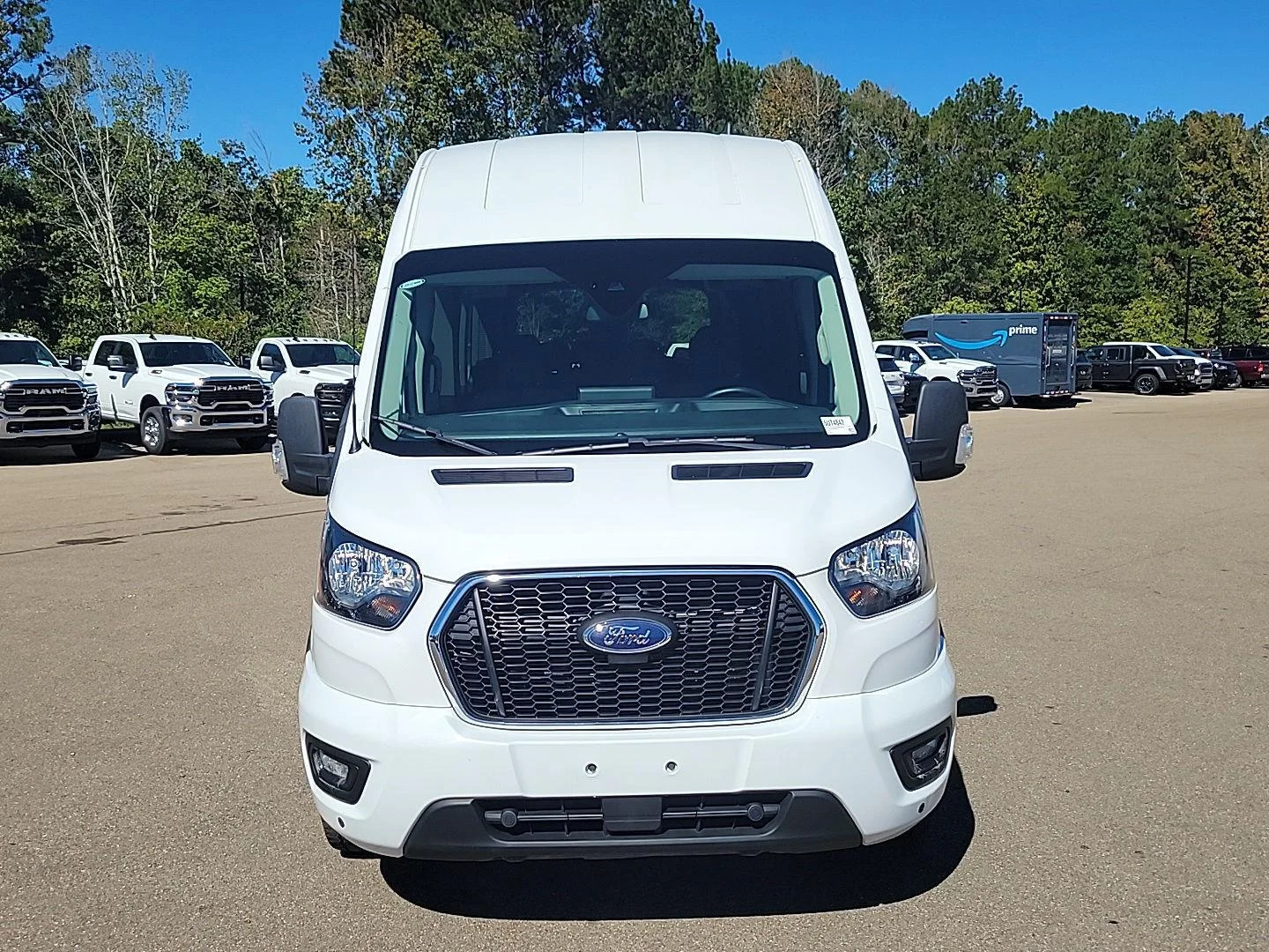 Used 2024 Oxford White Ford 350 XLT image 23