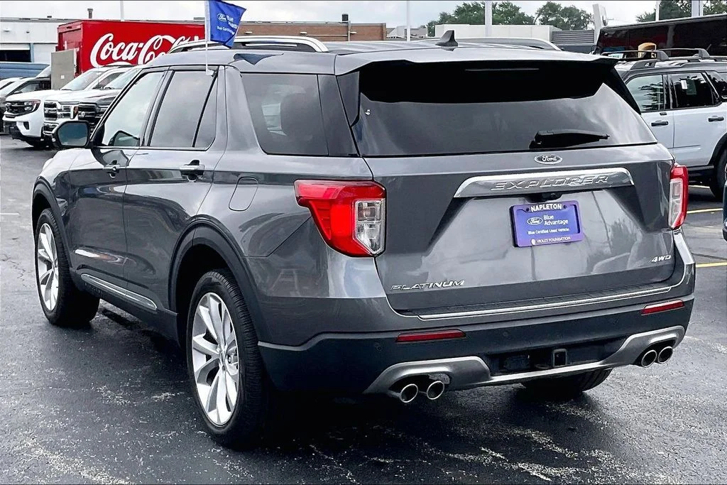 Used 2022 Gray Ford Platinum image 10