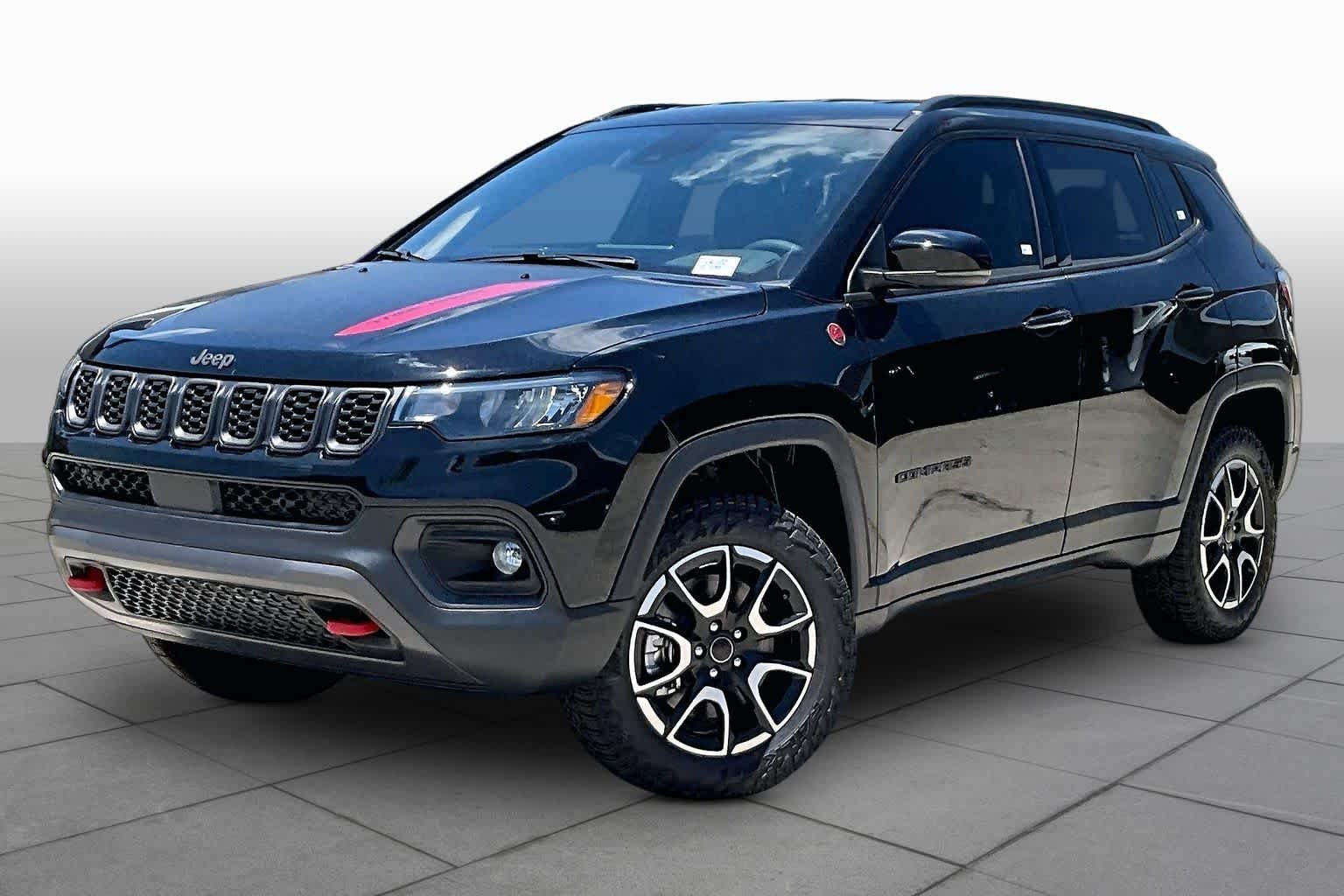 New 2026 Diamond Black Crystal Pearl-Coat Exterior Paint Jeep Trailhawk image 2