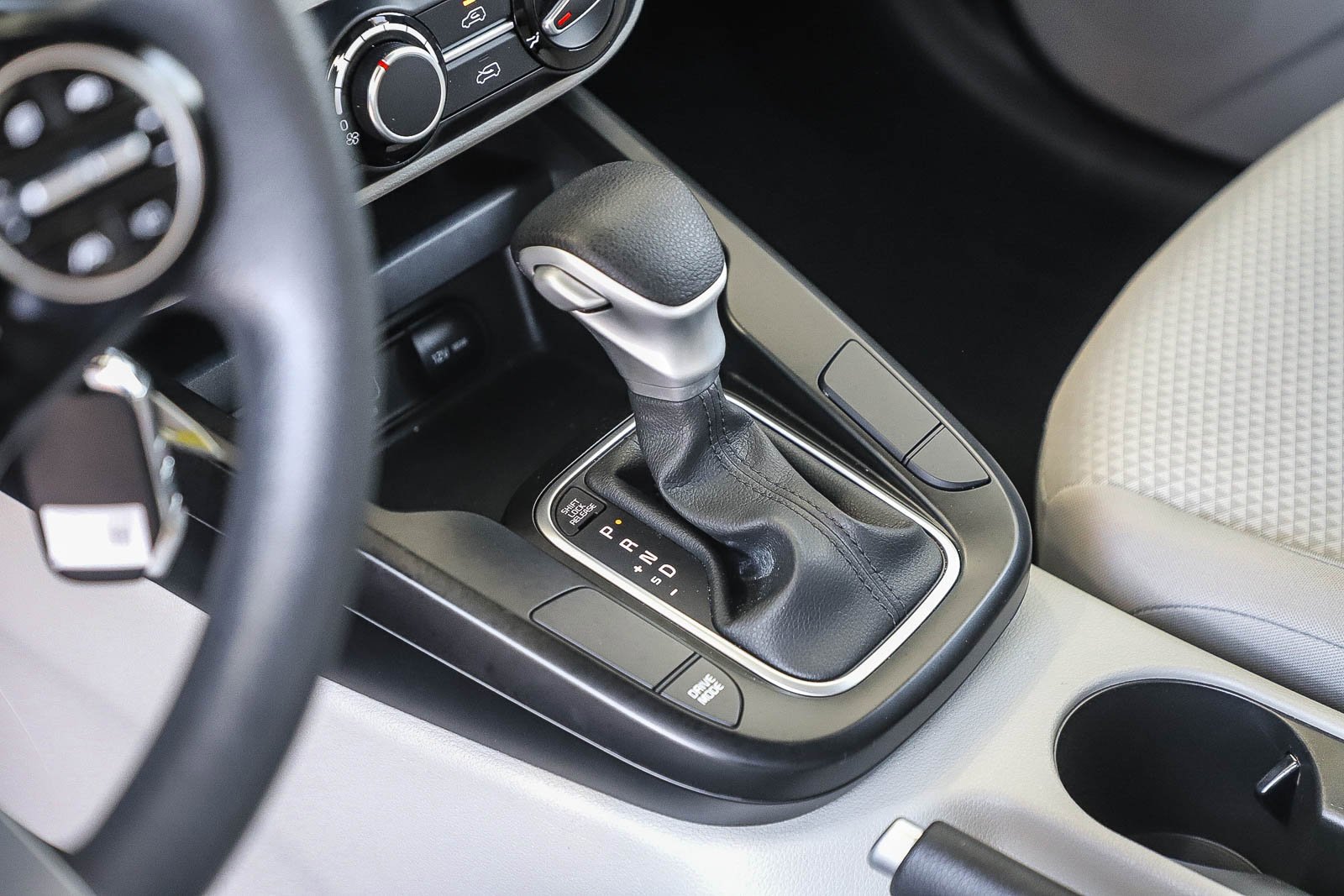 Used 2025 Gravity Gray Kia LX image 23