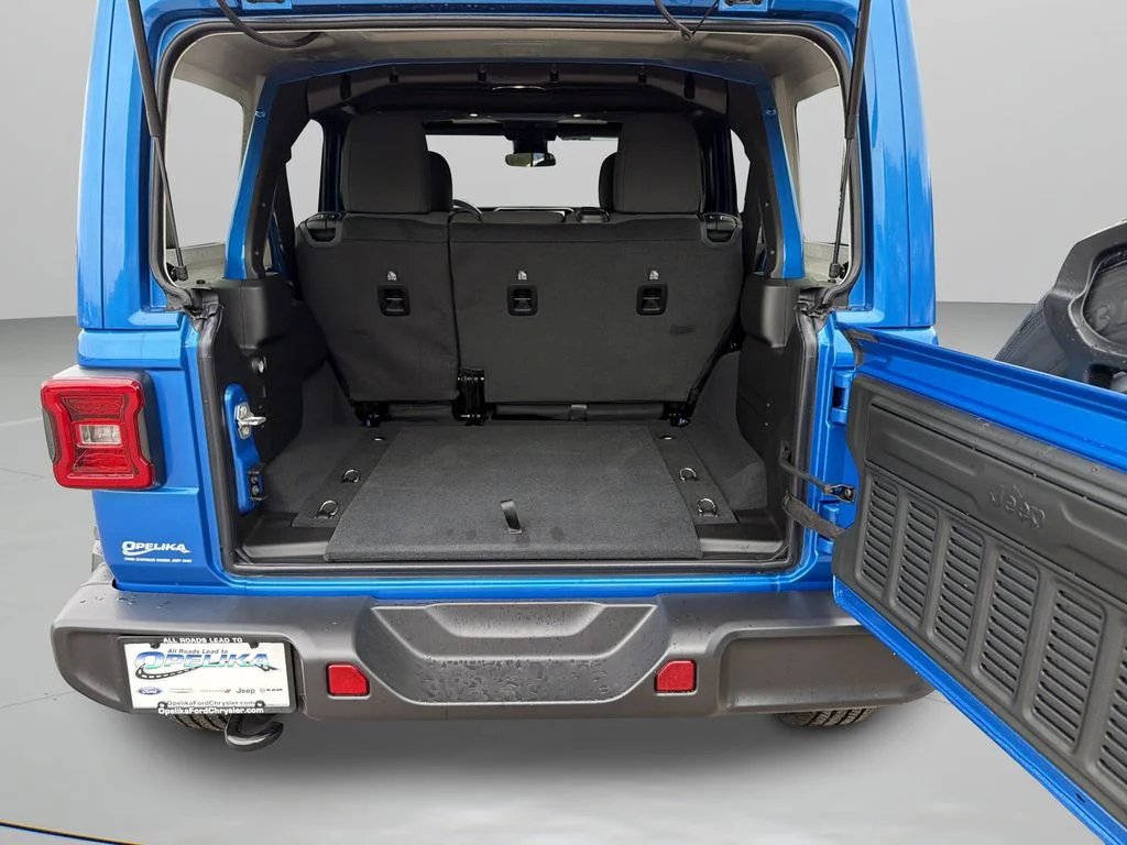 New 2026 Hydro Blue Pearl-Coat Exterior Paint Jeep Sahara image 26