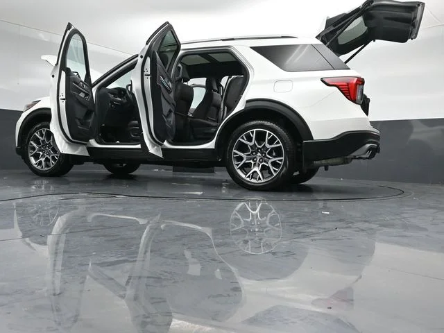 Certified Used 2025 Space White Metallic Ford Platinum image 60