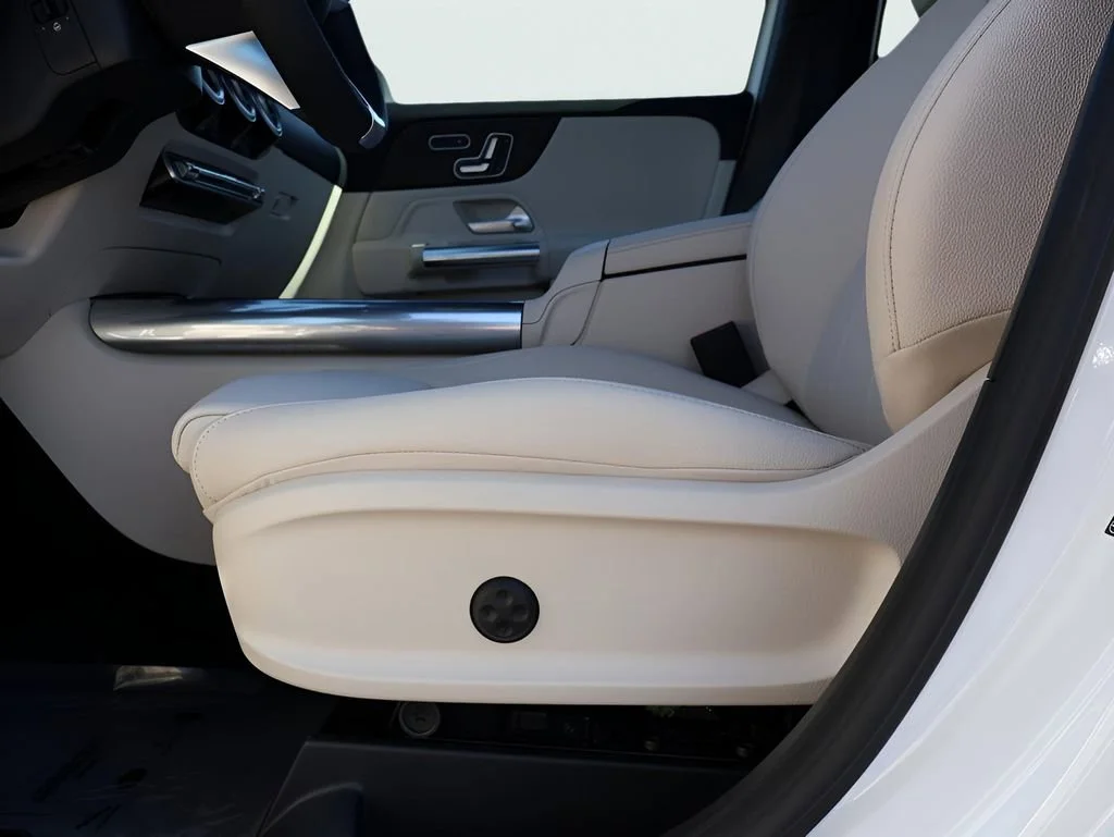 New 2026 Polar White Mercedes-Benz GLA 250 image 79