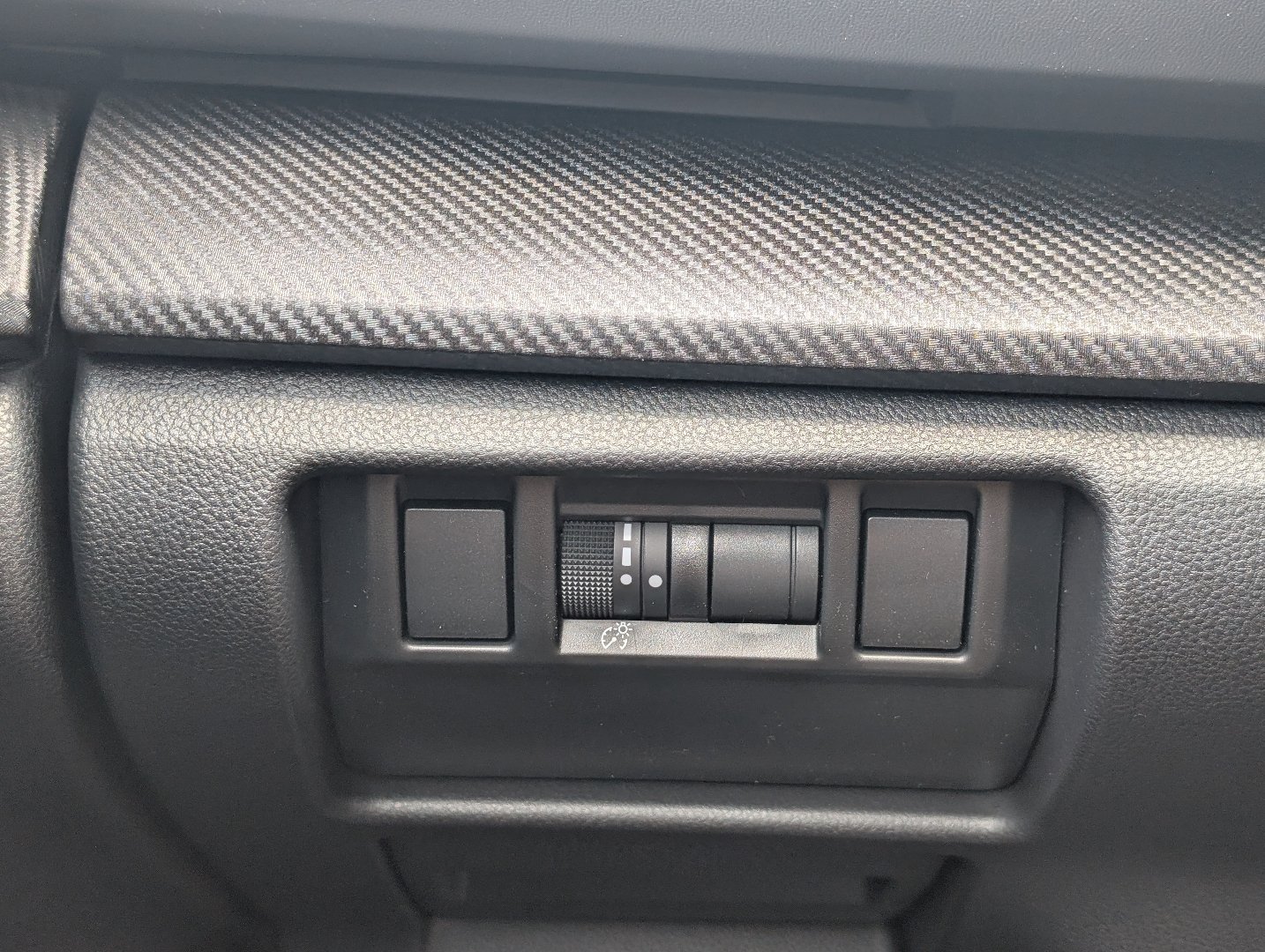 New 2026 MAGNETITE GRAY PEARL Subaru Premium image 19